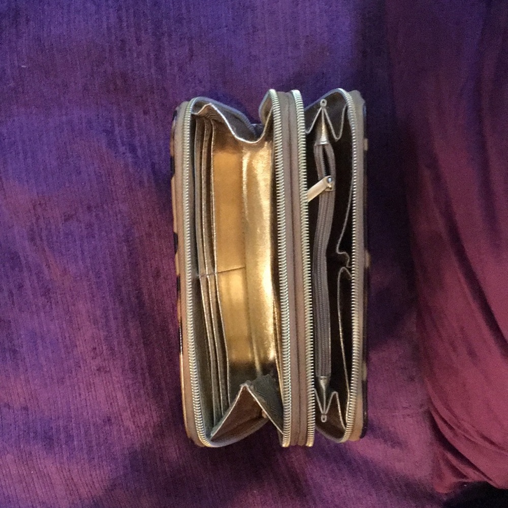 Wallet - Picture 2 of 3